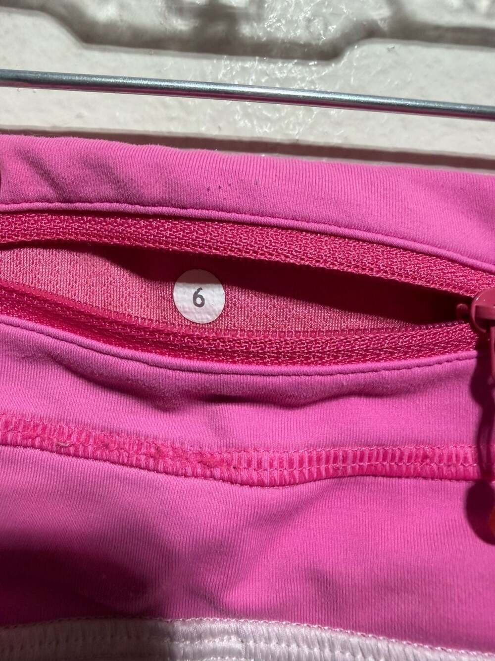 Lululemon Athletica Women's Groovy Run Shorts Size 6 Pink and Light Pink - Picture 5 of 5